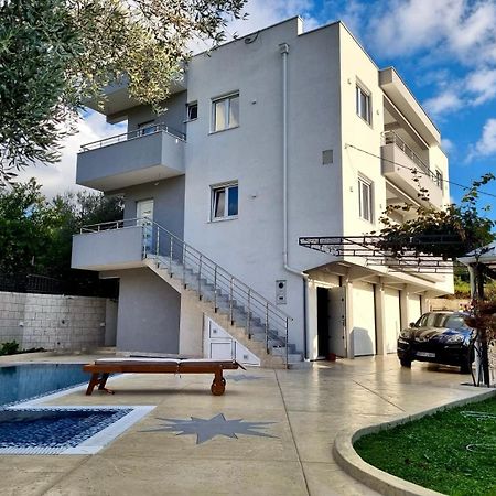 Villa Holiday Apartments バール エクステリア 写真