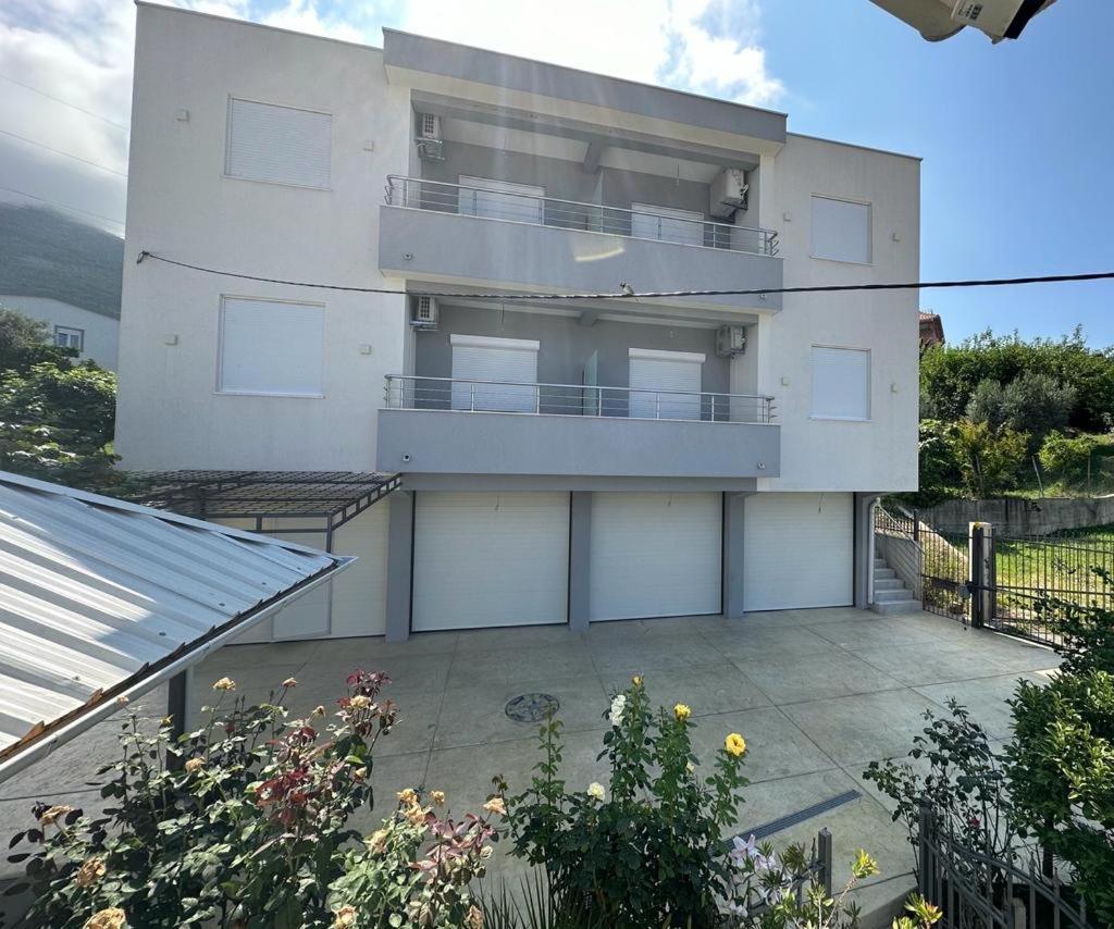 Villa Holiday Apartments バール エクステリア 写真